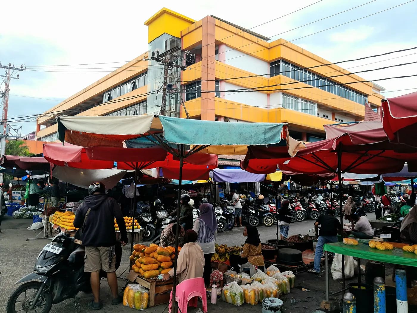 Tips Liburan Hemat 2026: 15 Cara Jalan-Jalan Murah Tanpa Bikin Dompet Nangis
