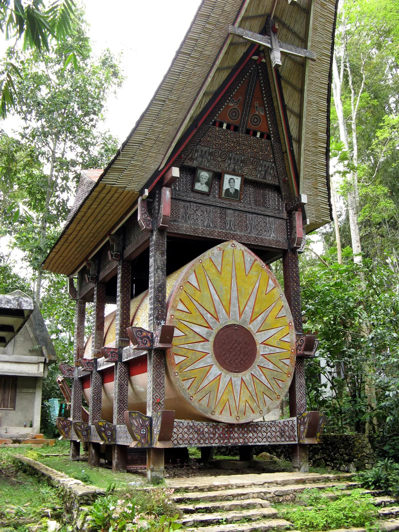 Toraja: Hal yang Jarang Diketahui Wisatawan Sebelum Berkunjung ke Desa Warisannya