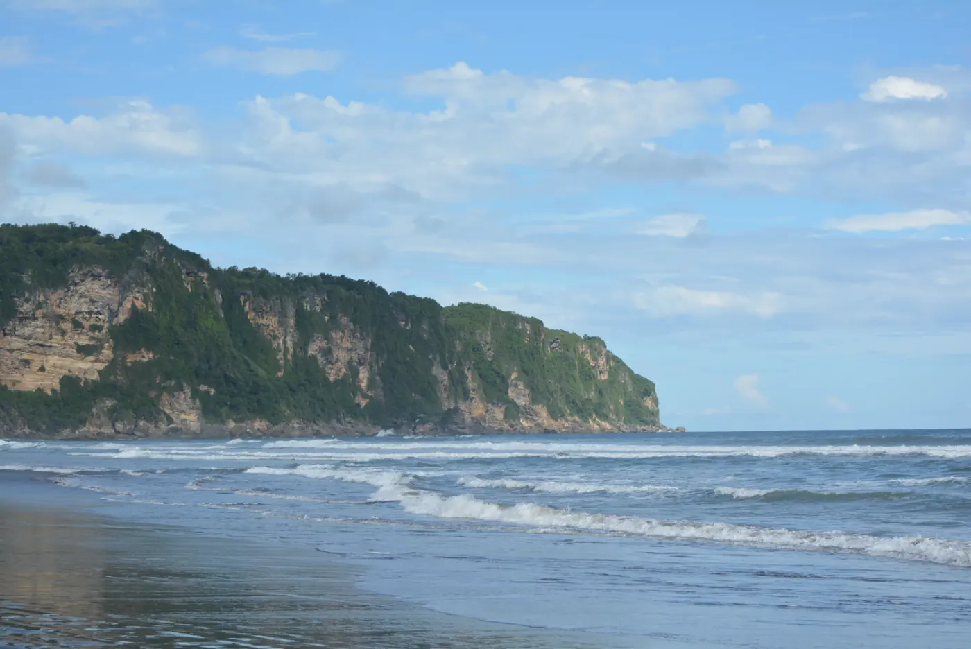 Pesona pantai dan pesisir Indonesia