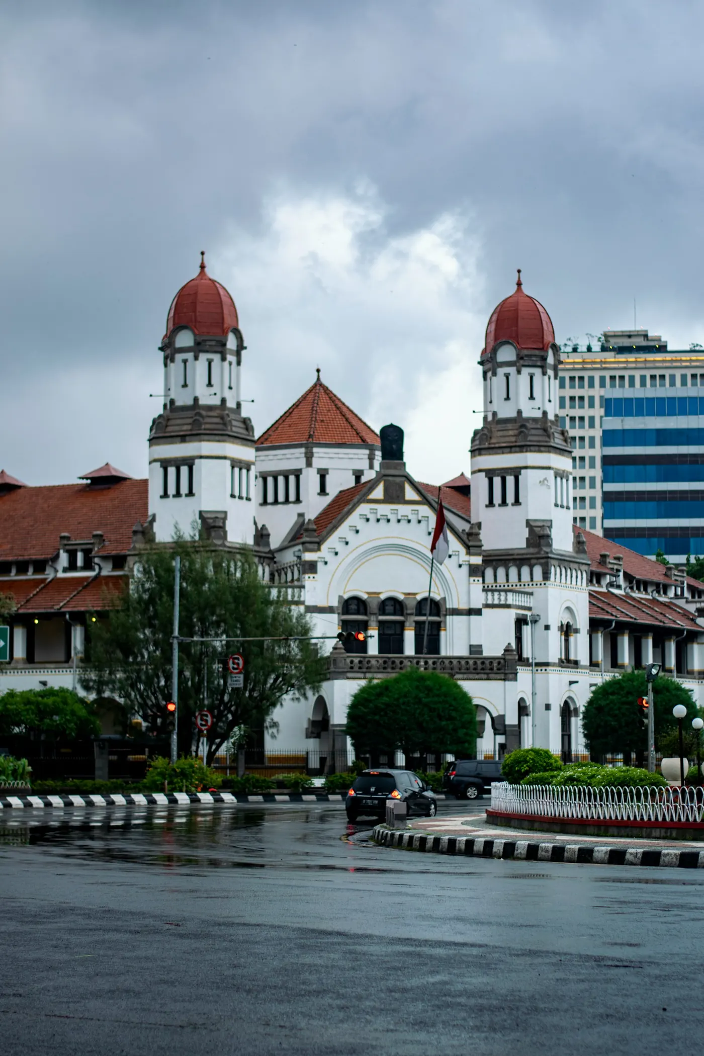 Bangunan bersejarah Lawang Sewu di Kota Semarang, gerbang menuju kawasan dataran tinggi Ungaran